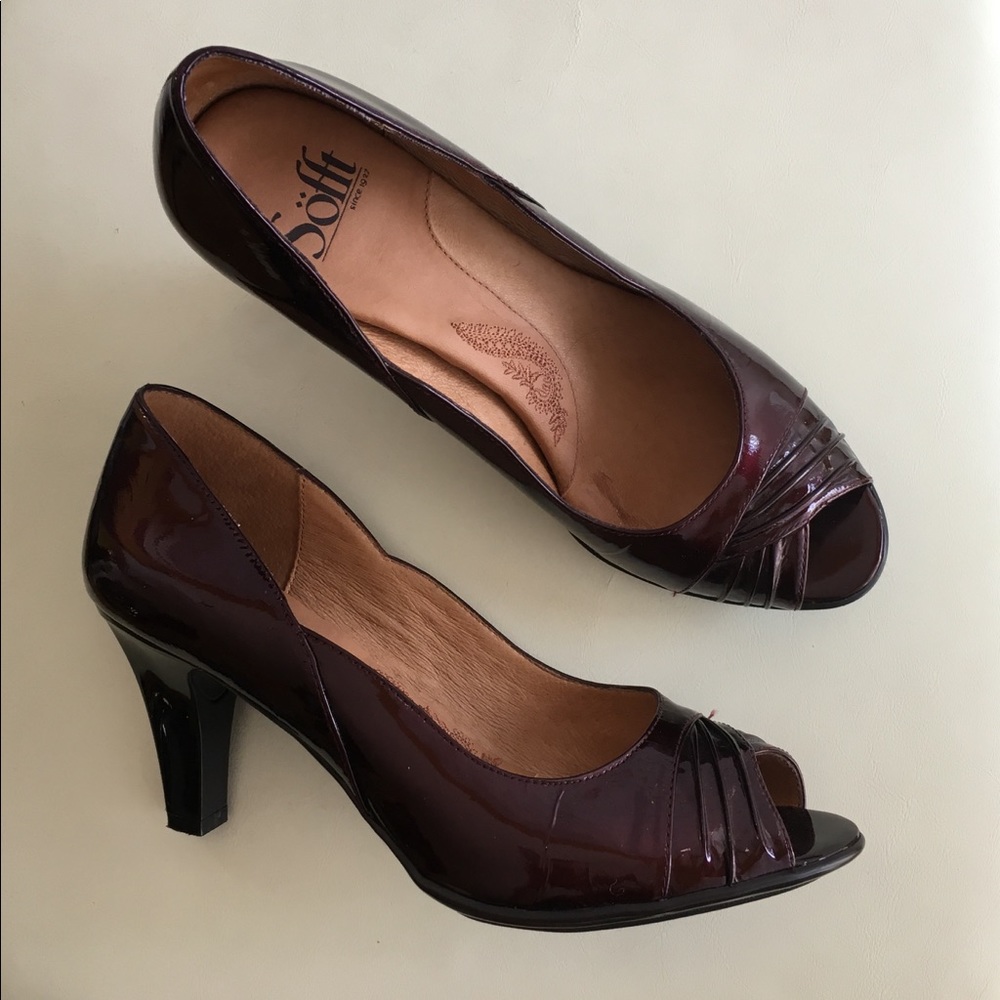 Sofft Burgundy Peep Toe Heels